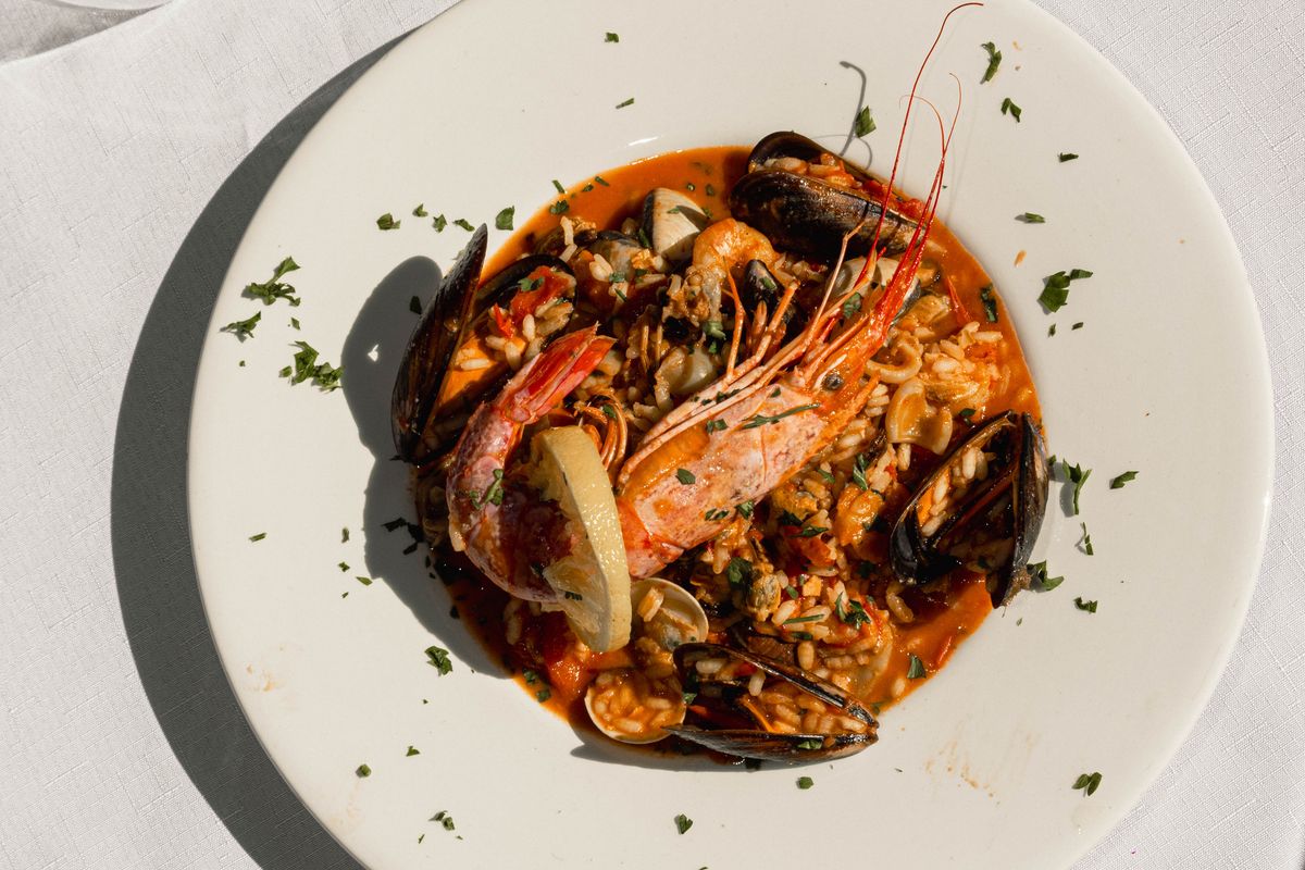 Illustrative Seafood food photo; not a photo of La Botana Nayarit